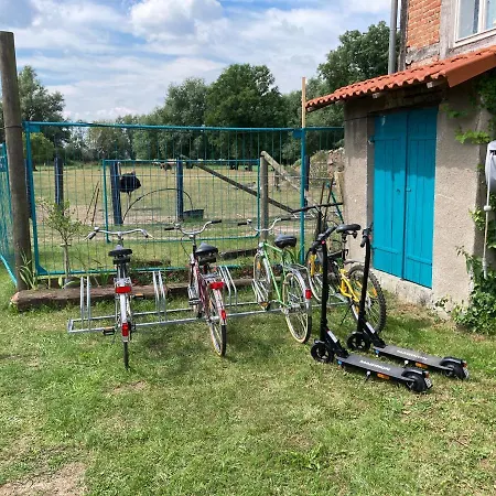 Gutshaus * Pinnow (Ludwigslust-Parchim)