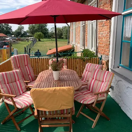 Lantgård Gutshaus Pinnow (Ludwigslust-Parchim)